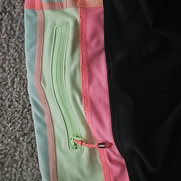 Lululemon capri leggings - Picture 4 of 4